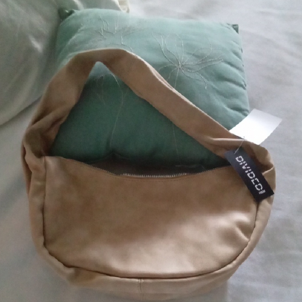 Elegant Tan Women's Bag